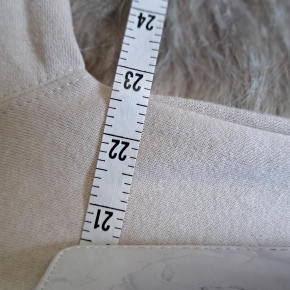 HP •Natural Life • Cute VSCO Women's Tan Crewneck Daisy Pocket Sweatshirt Medium - Picture 9 of 16